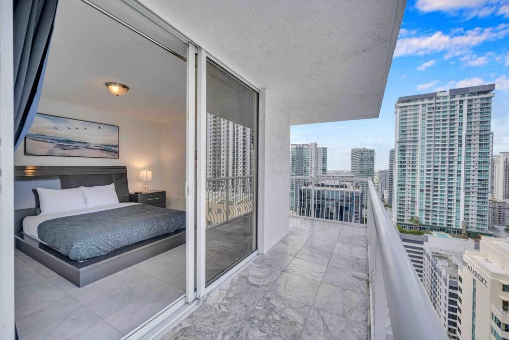 Iconic High Floor 3 Bedrooms In The Heart Of Apartamento Miami